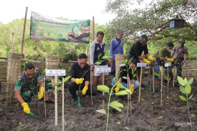 Tanam 2.000 Bibit Mangrove untuk Jaga Kelestarian Daerah Pesisir 