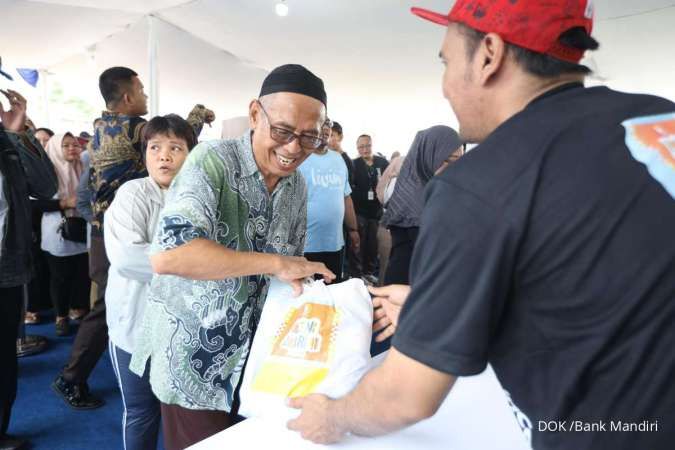 Rayakan HUT ke-27, Bank Mandiri Gelar Pasar Murah untuk Masyarakat