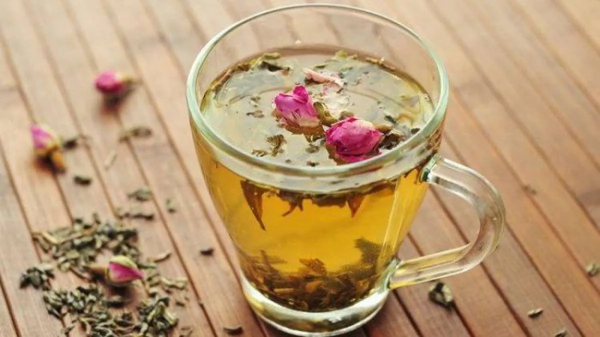Selain Merelaksasi, Ini Sederet Manfaat Teh Mawar untuk Kesehatan Tubuh