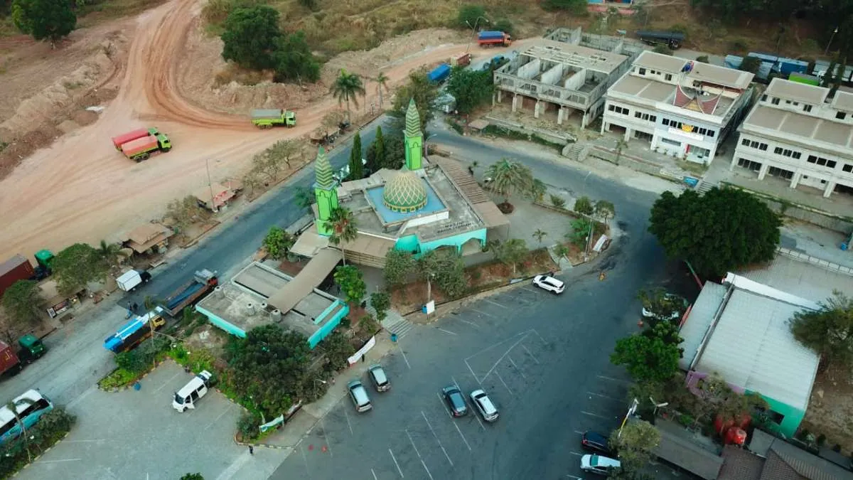 Rest Area 72A tebar promo Aqua dan program menyambut natal dan tahun baru