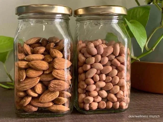 Almond vs Kacang Tanah