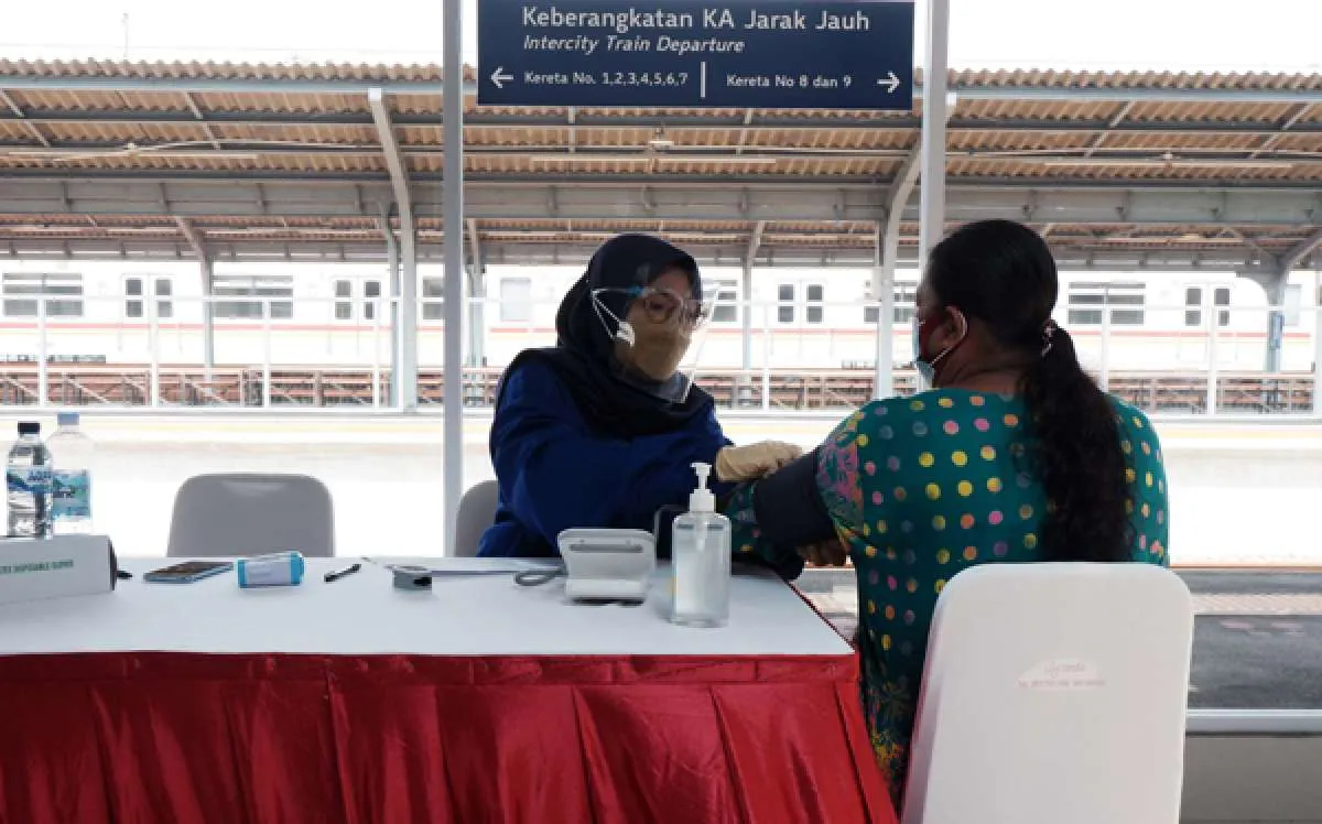 UPDATE Vaksinasi Covid-19, Rabu (28/7): Vaksinasi lengkap baru 9,17% dari target