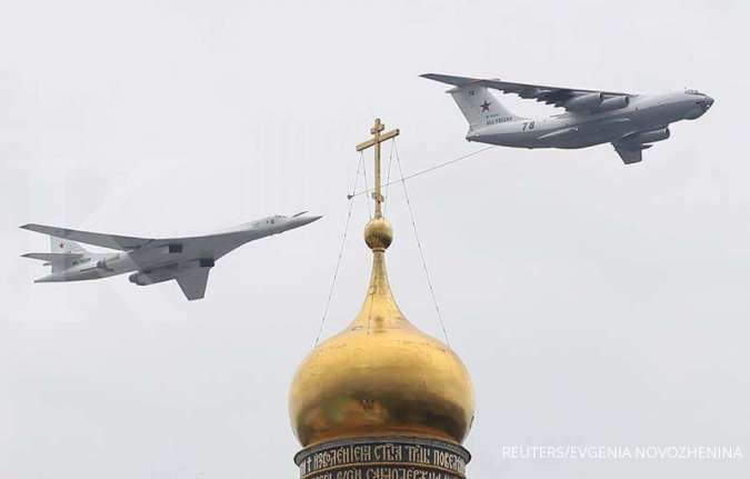 Terbang dekat perbatasan, jet tempur AS kembali cegat pembom Rusia