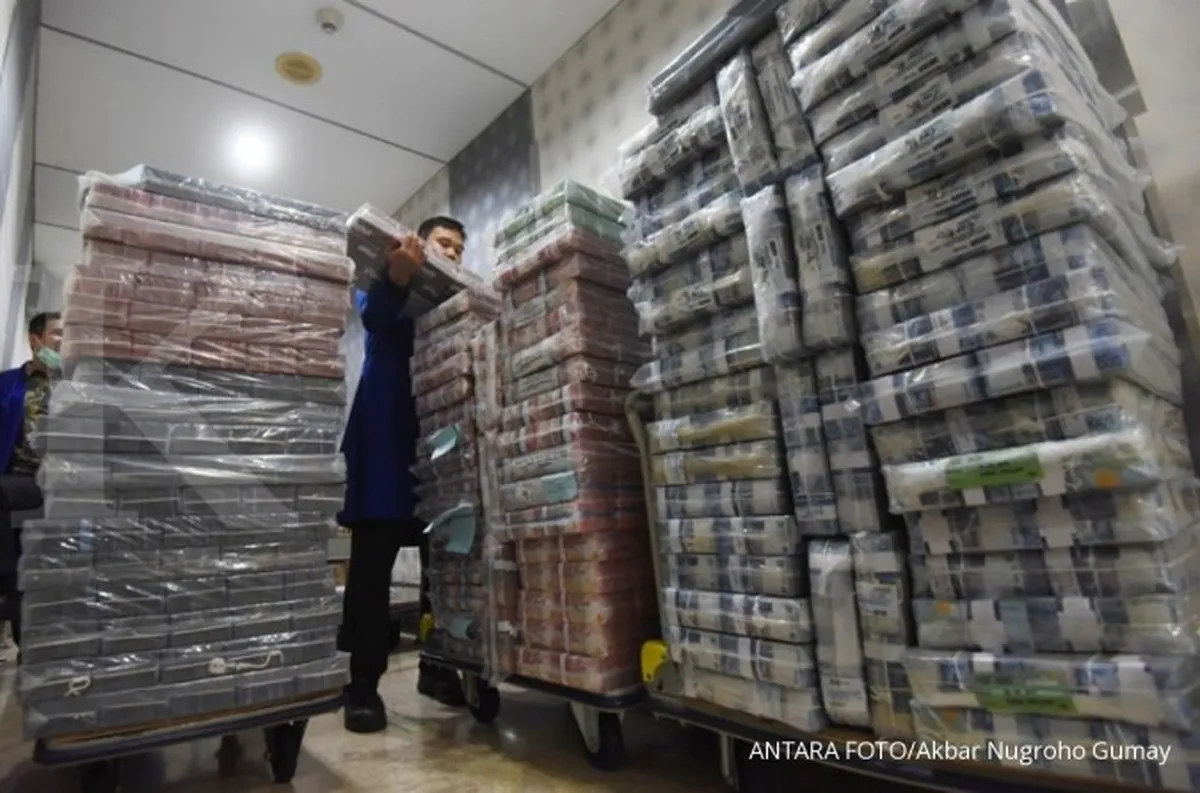 Utang luar negeri swasta akhir Juli turun lagi