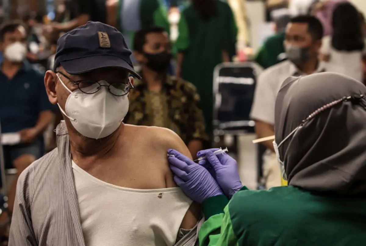 Cara Daftar Vaksin Booster di PeduliLindungi: Lewat PeduliLindungi & Datang Langsung