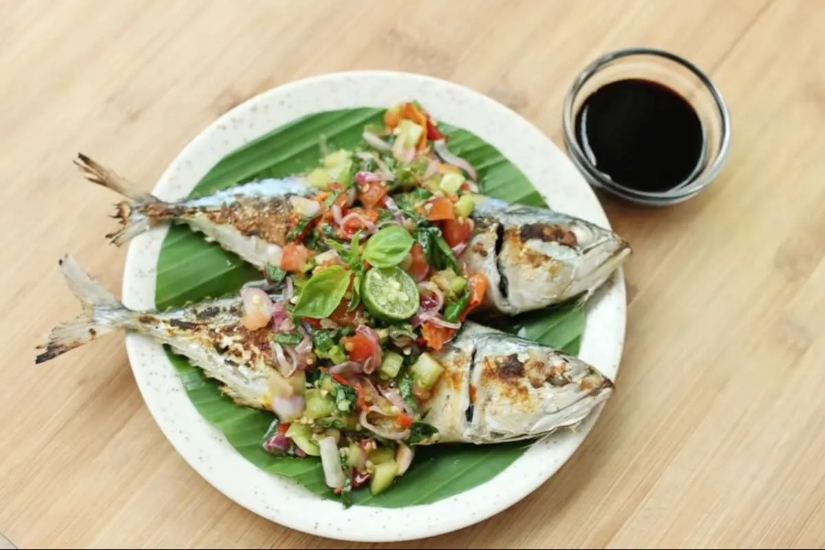 Resep dan Cara Membuat Ikan Kembung Bakar Sambal Colo-colo