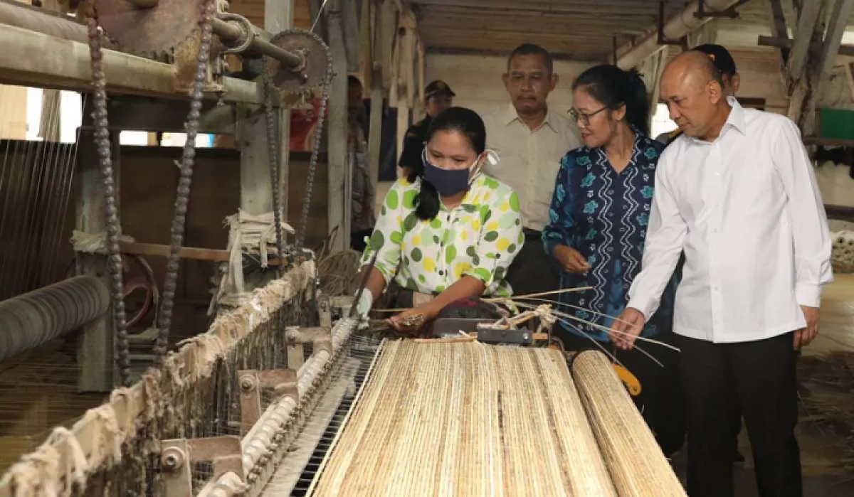 Kemenkop dan UKM bertekad mengurangi dominasi susu impor
