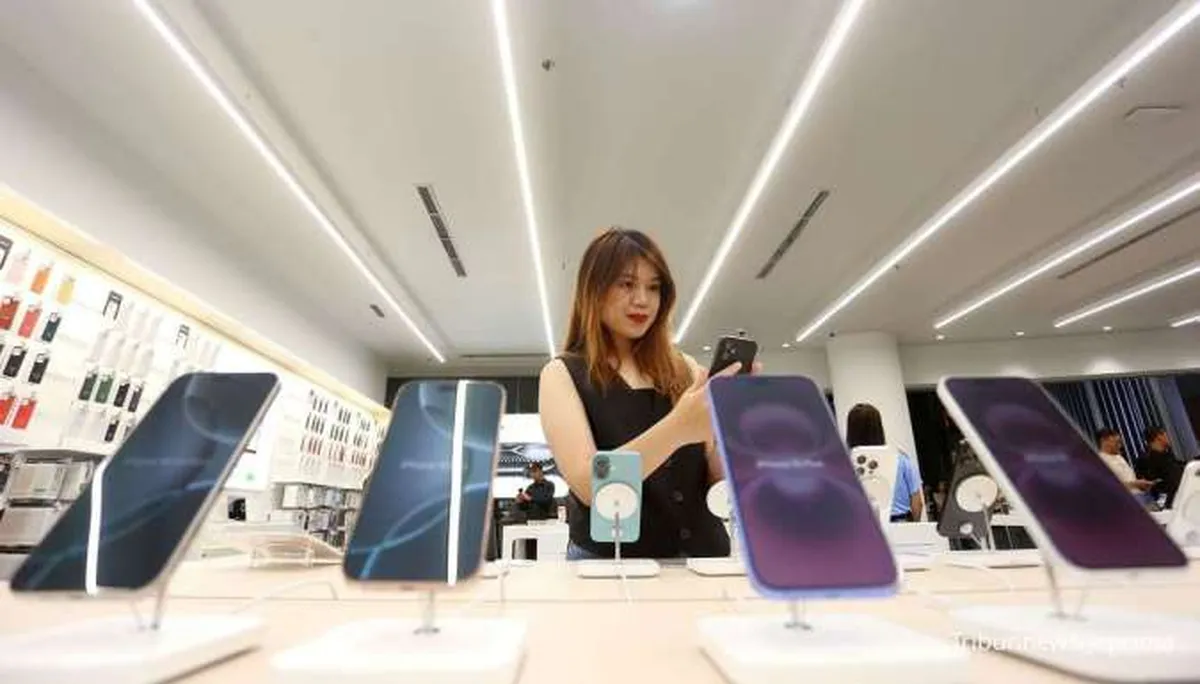 Apple Akan Lebih Banyak Memproduksi Iphone di India 