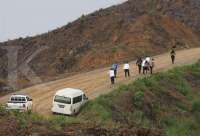 Saat para menteri Jokowi harus berjalan kaki menuju lokasi ibu kota baru