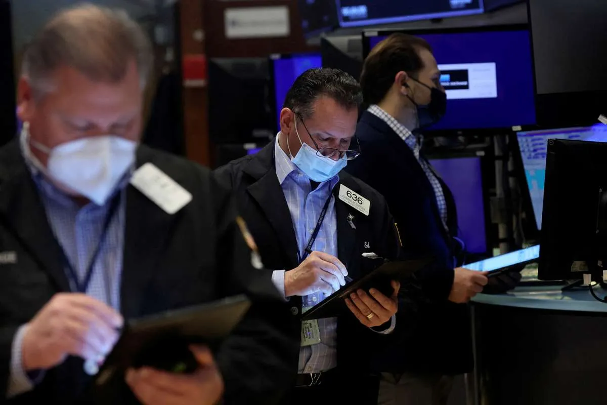 Wall Street Rebound, Dolar Menguat Setelah Powell Bernada Hawkish