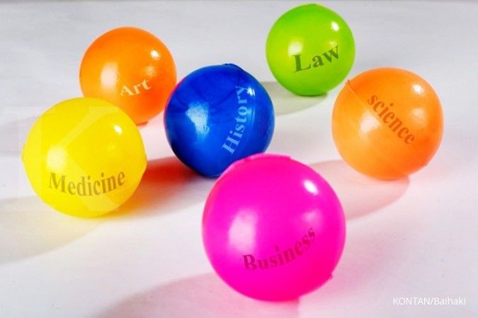 Berencana Melanjutkan Kuliah? Simak Tips Mengatur Keuangan Berikut Ini