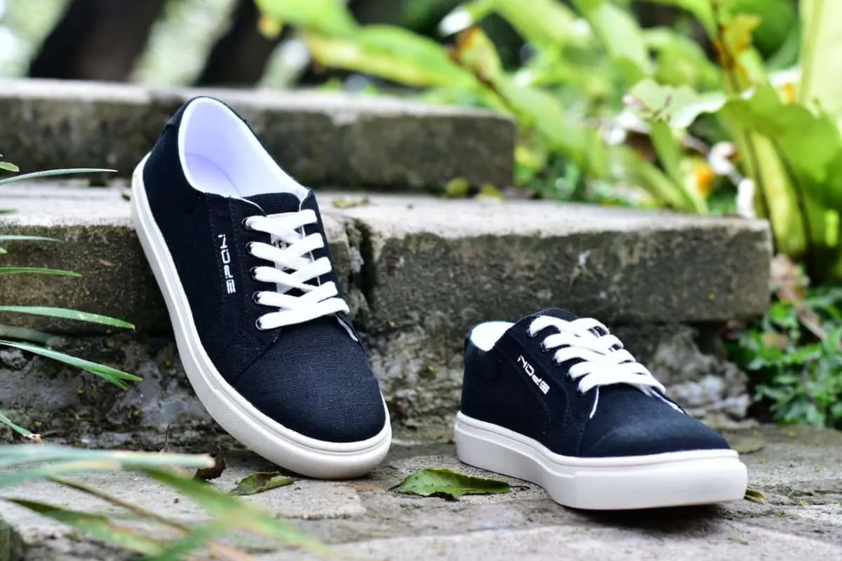Node merajut rezeki dari sepatu bahan alami