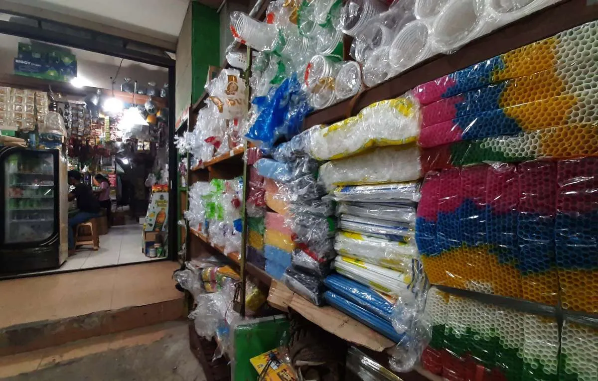 AMDATARA: Bakal Terjadi PHK Massal jika Harga Plastik Tak Segera Membaik