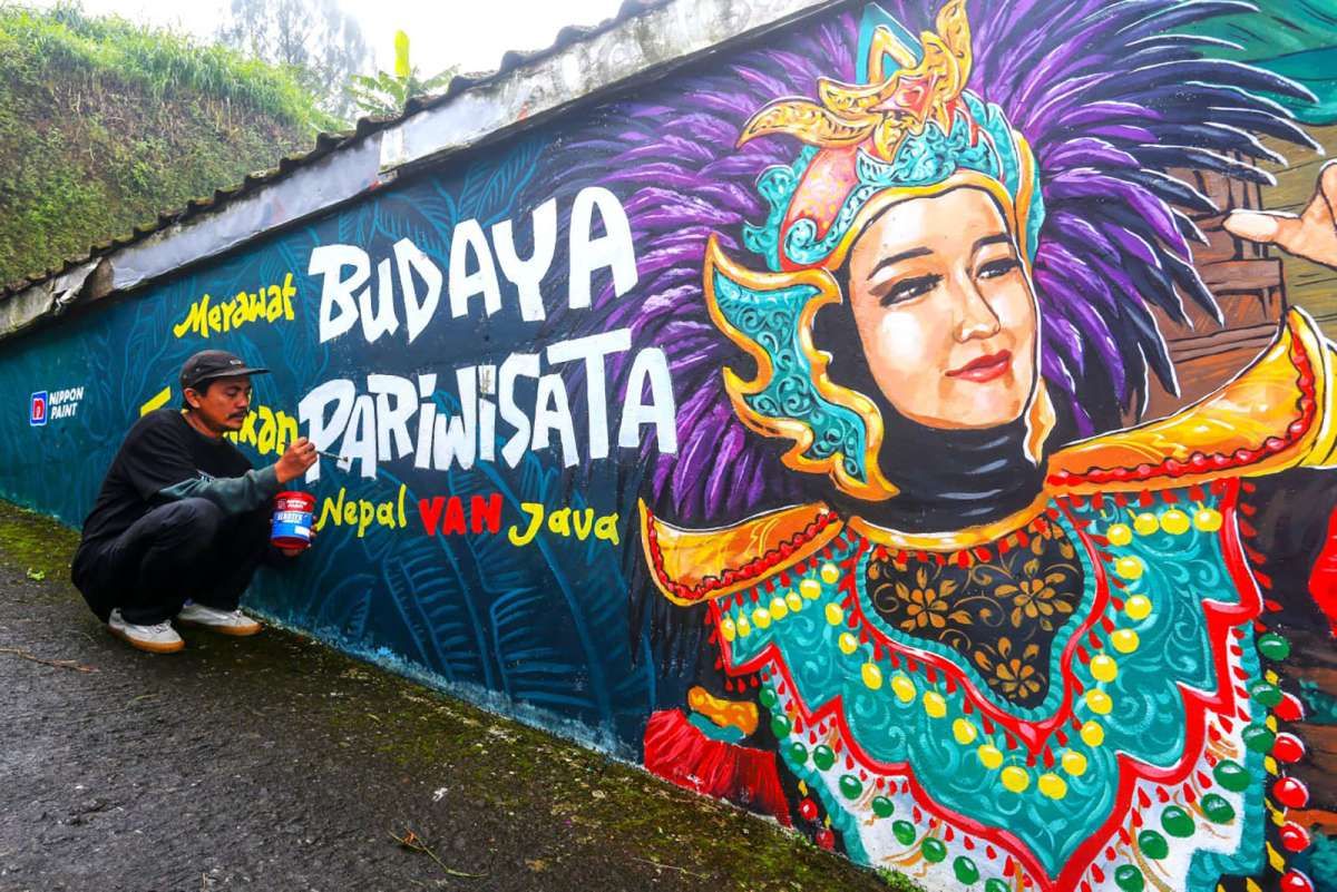 Nippon Paint Mewarnai Nepal Van Java, Dukung Komunitas Wisata Lereng Gunung Sumbing