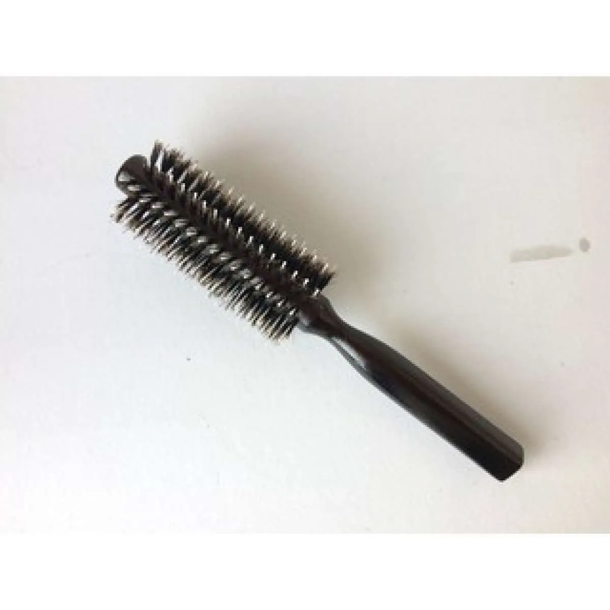 Pahami 5 Jenis Sisir Rambut dan Fungsinya Sesuai dengan Kondisi Rambut