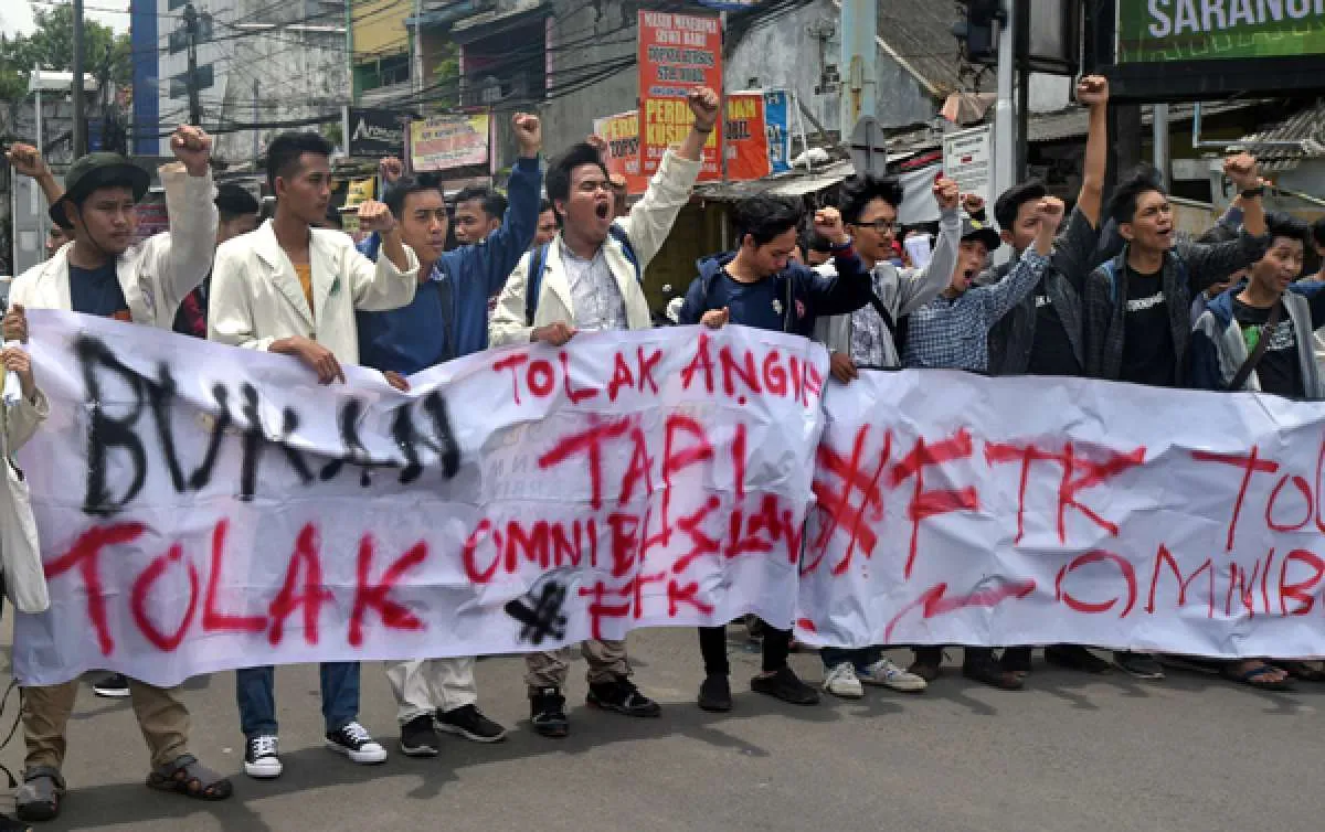 Omnibus law diklaim bisa jadi obat pemulih ekonomi pasca Covid-19