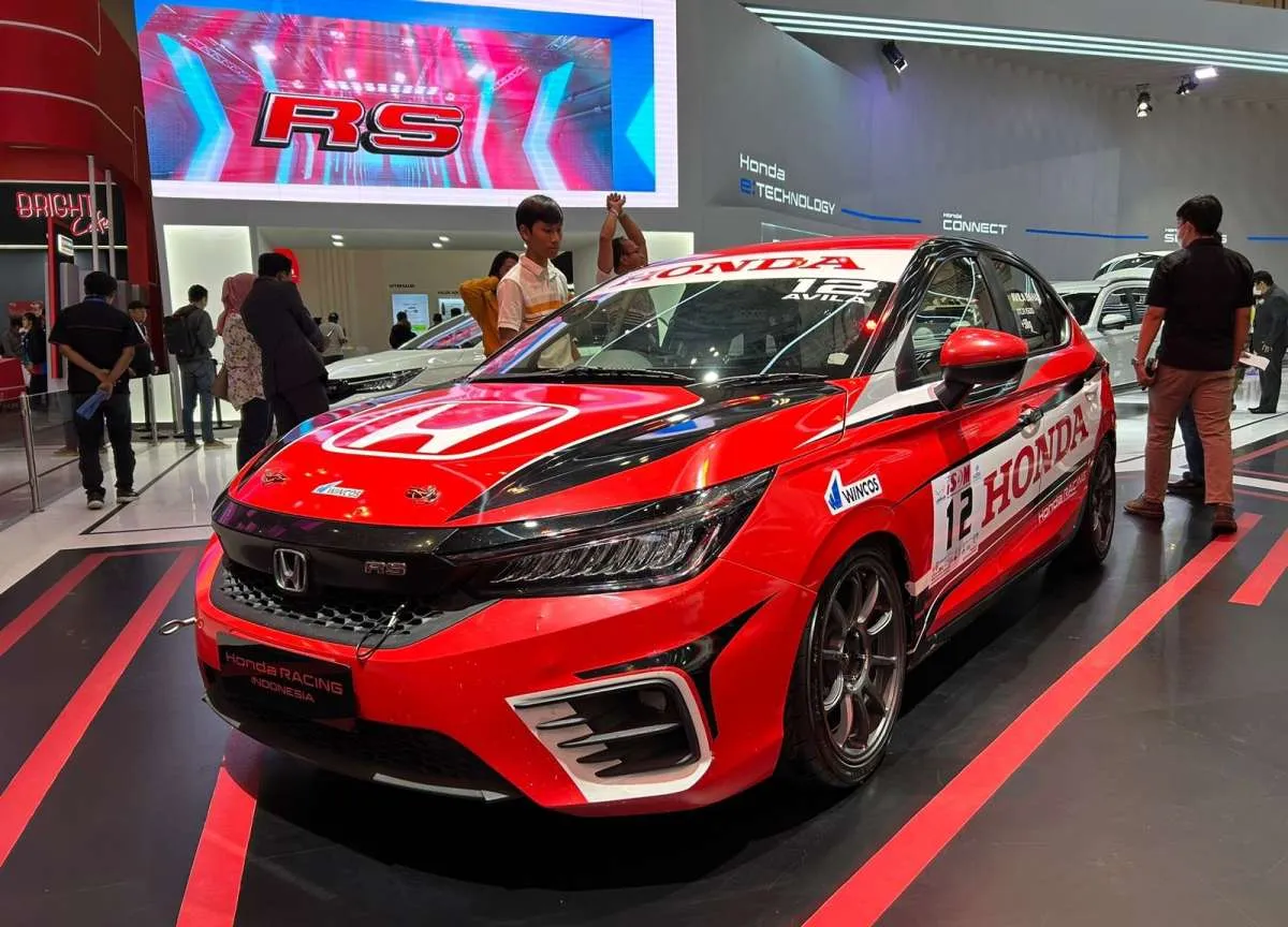 Honda Pajang Honda Civic Type R dengan Konsep Desain Livery TCR Series di GIIAS 2023