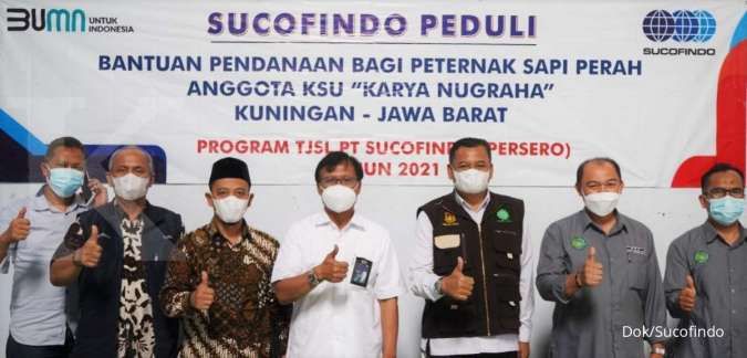 Dukung Pemulihan UMK Kuningan, Sucofindo Berikan Bantuan untuk Koperasi Peternak Sapi