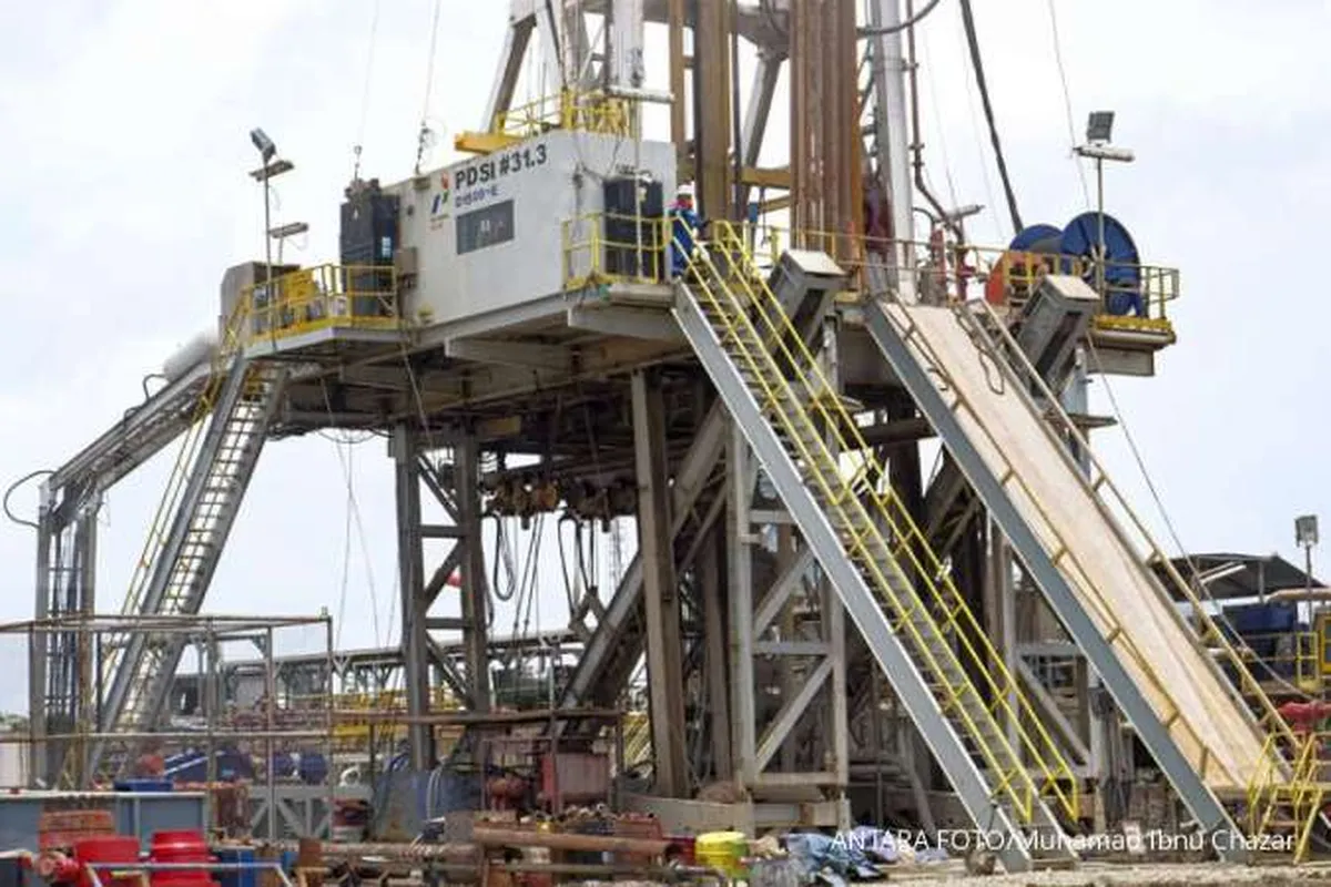 Harga minyak rendah, penerimaan PPh migas ambles 35,6%