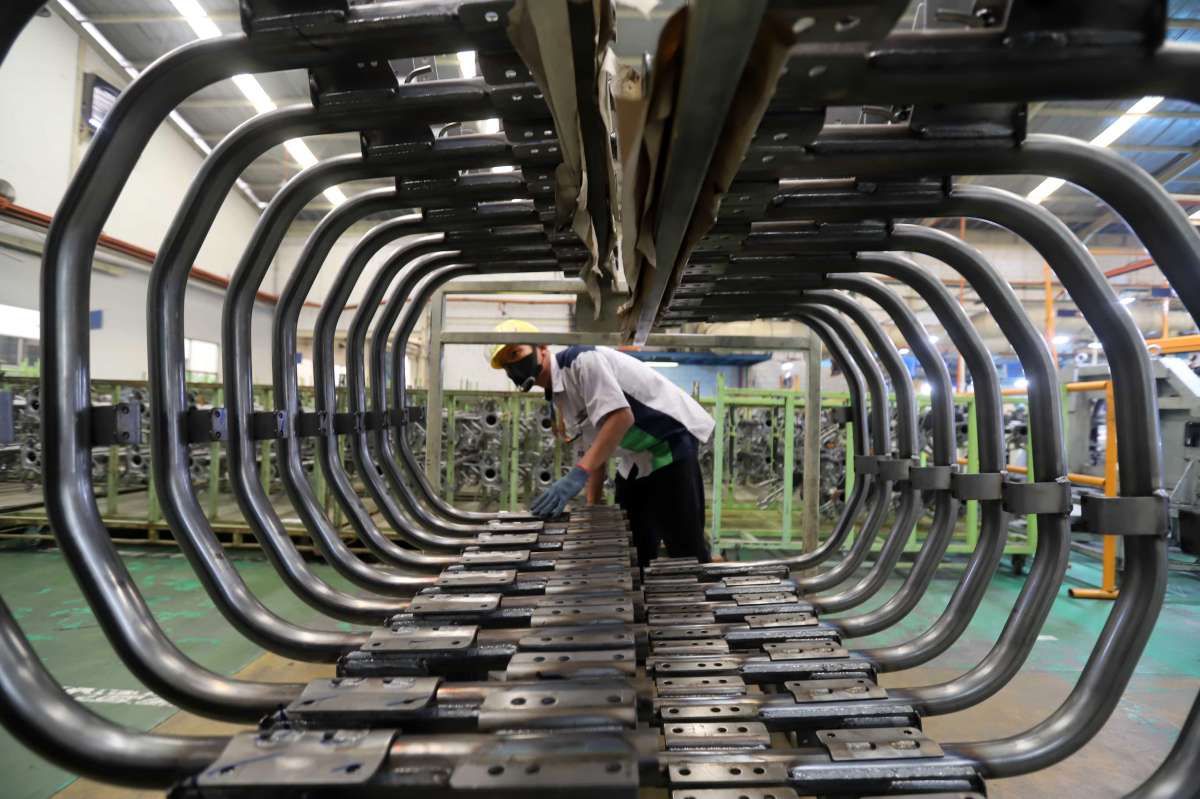 Otomotif Menderu Komponen Ikut Ngegas