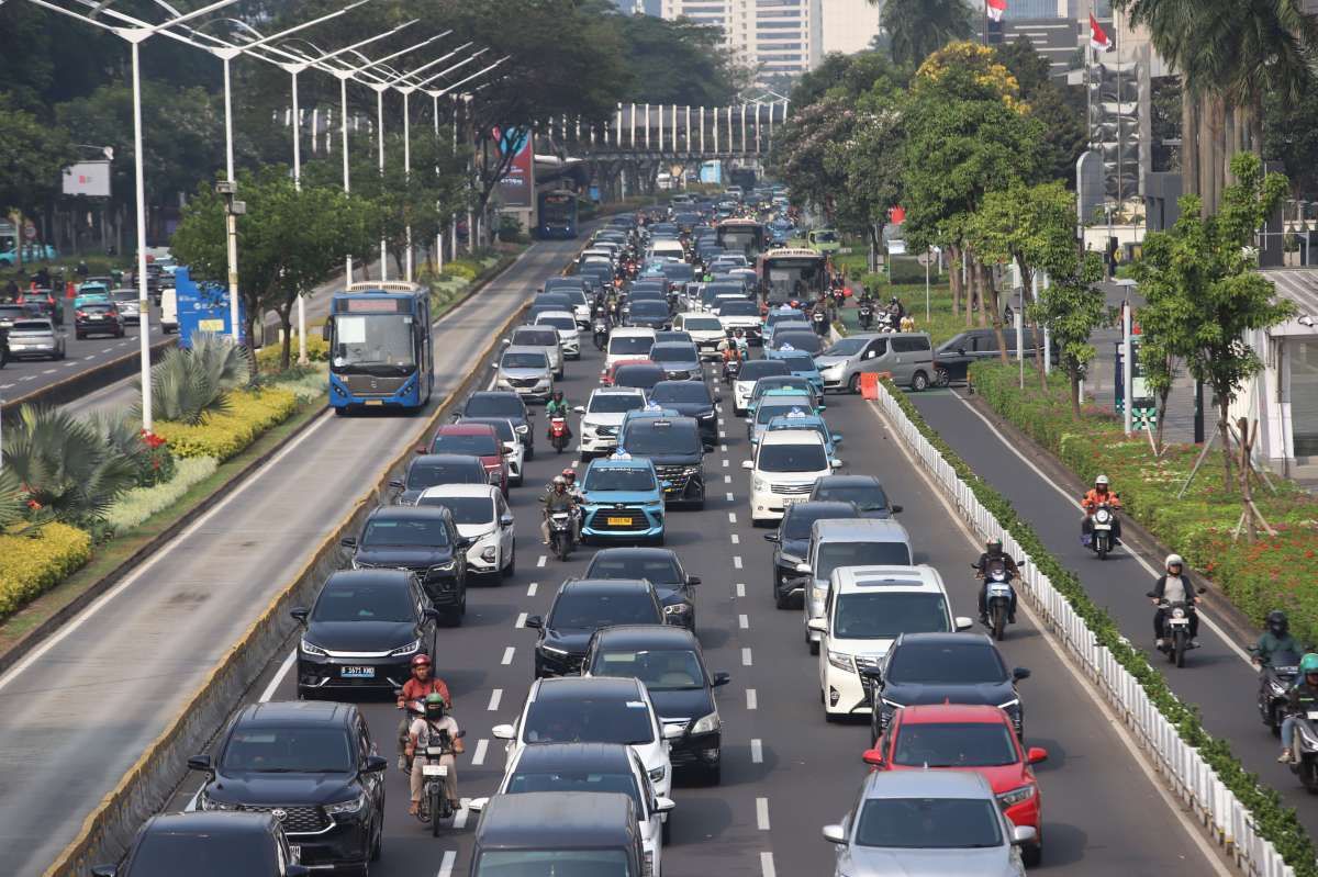 Premi Asuransi Kendaraan Tancap Gas