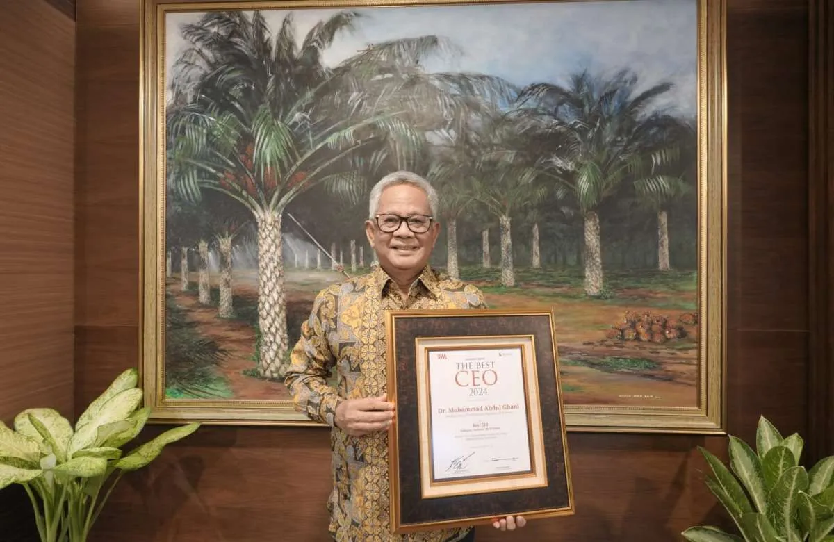 Jalankan Transformasi di PTPN Group, Mohammad Abdul Ghani Raih Best CEO Awards 2024