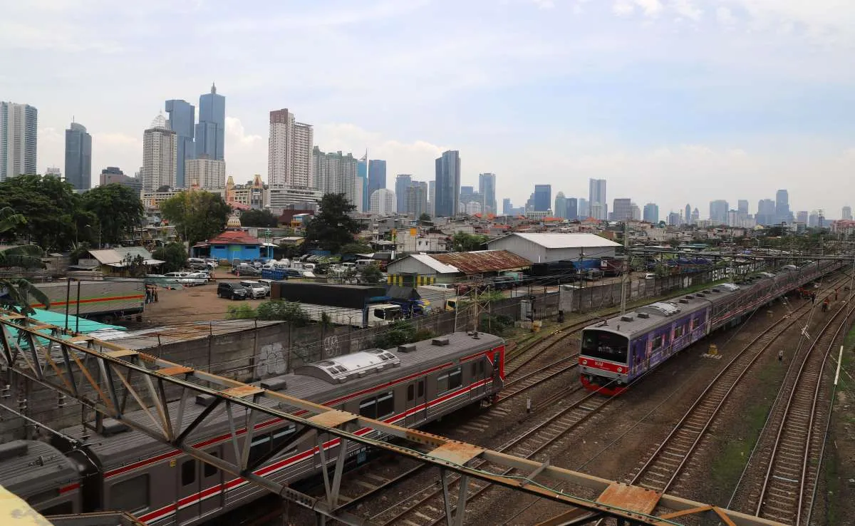 Target Pertumbuhan Ekonomi 5,3%-5,6% pada 2025 Dinilai Tak Realistis