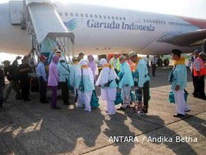 Garuda mulai terbangkan jemaah haji