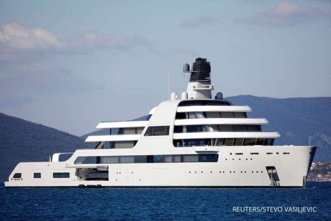 Aset Mewah Roman Abramovich Masih Beroperasi, Superyacht Solaris Berlayar di Turki