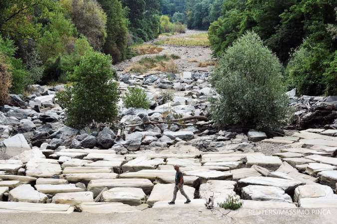 Sungai di AS Kering Parah, Jejak-jejak Kaki Dinosaurus Berusia 113 Tahun Bermunculan