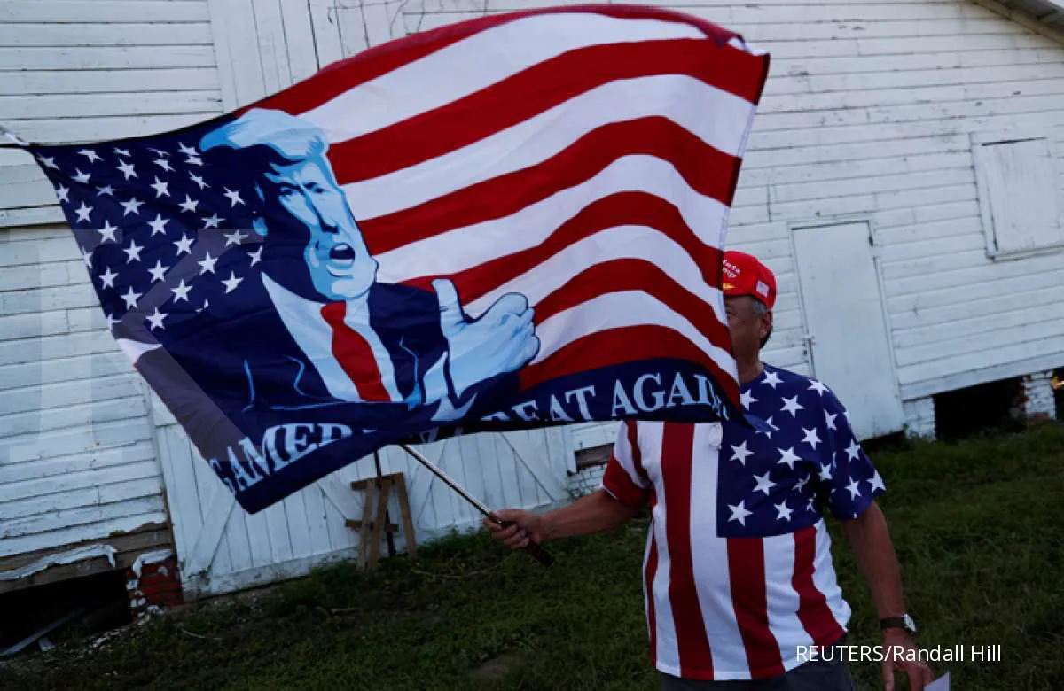 Berefek buruk, Trump pertanyakan keputusan AS yang minta China menunda kunjungan
