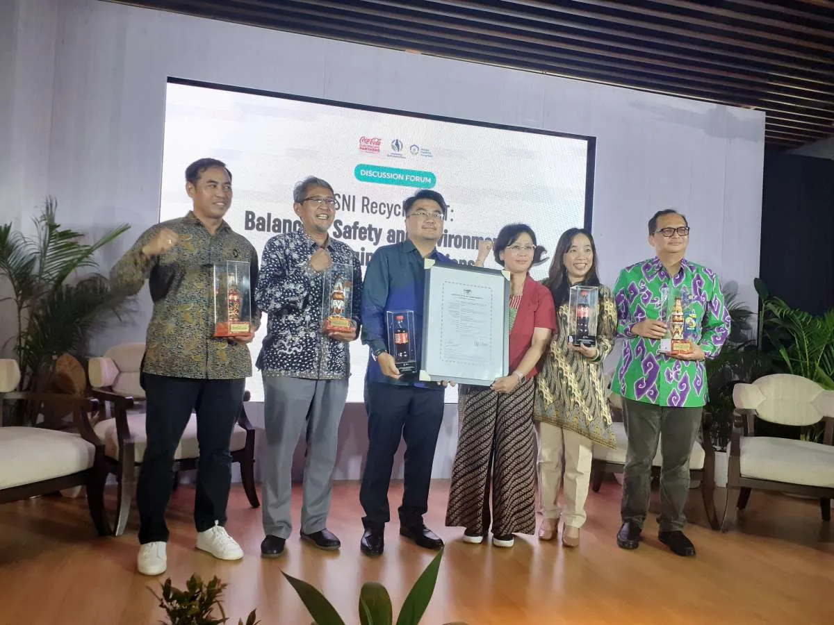 Coca Cola Bahas Standardisasi Daur Ulang Bersama Amandina