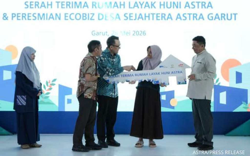  Astra Serahkan Rumah Layak Huni dan Luncurkan EcoBiz Desa Sejahtera Astra di Garut 