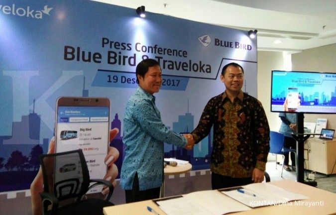 Traveloka enlists Blue Bird taxi services