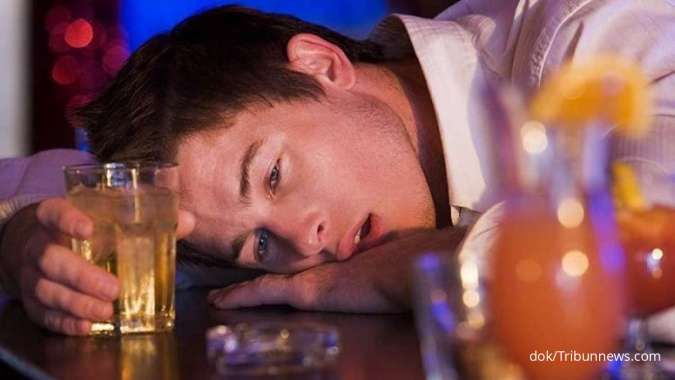 6 Dampak Buruk Minum Alkohol Berlebihan, Bisa Memicu Stroke 