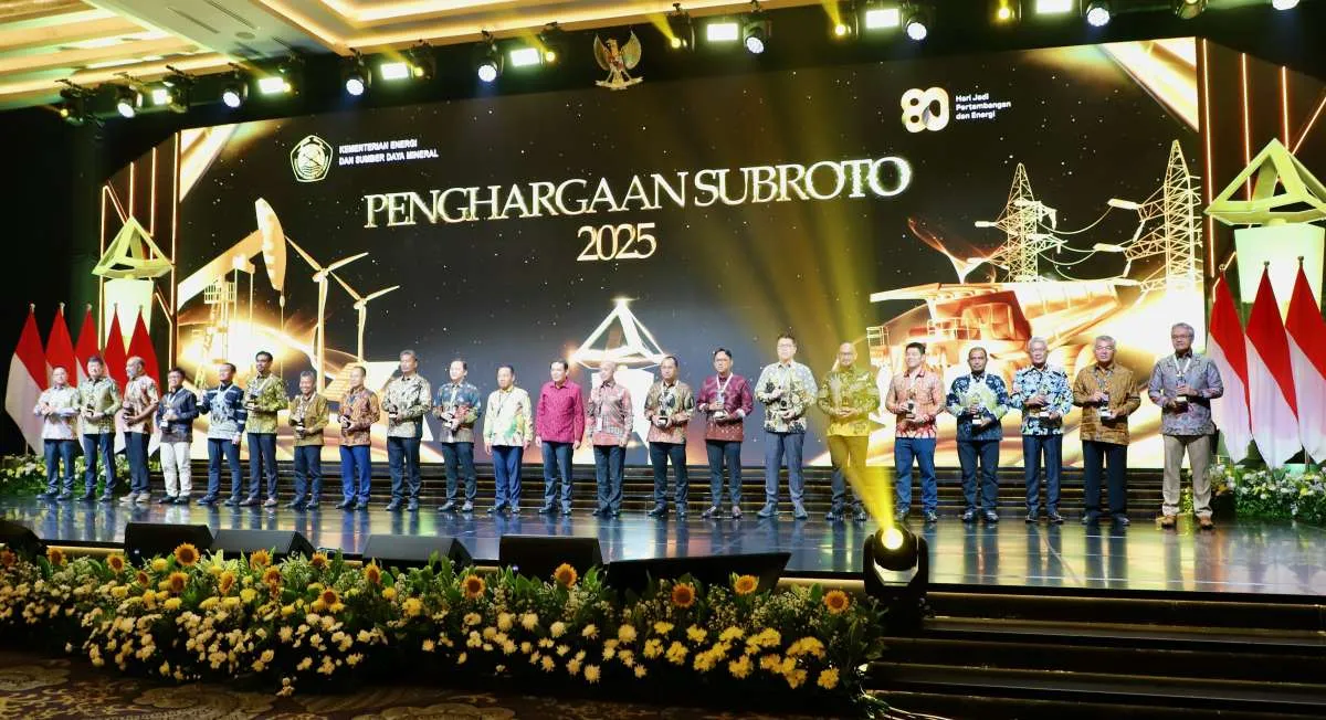 Upaya Pelestarian Sarut Dayak Benuaq oleh TCM Dianugerahi Trofi Subroto Award 2025