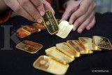 Daftar Harga Emas Antam Hari Ini (4/8): Turun Rp 7.000 Jadi Rp 2.603.000 Per Gram
