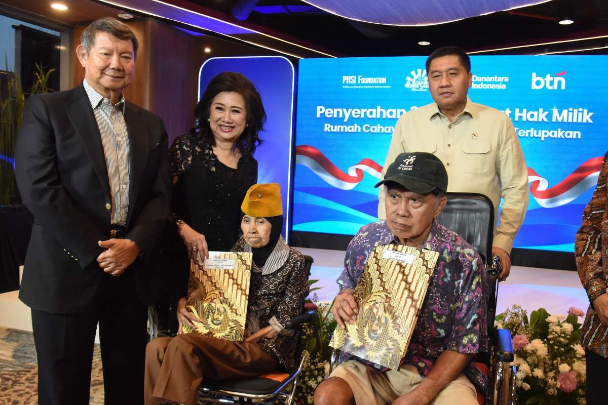 BTN Serahkan Sertifikat Hak Milik Rumah Cahaya kepada Pahlawan Terlupakan