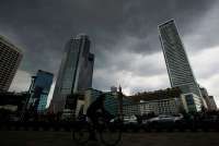 Daerah di Jabodetabek Ini Hujan Lebat, Simak Peringatan Dini Cuaca Besok (30/10)