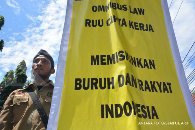 Buruh dari Bekasi dan Tangerang dicegah polisi untuk demo ke DPR
