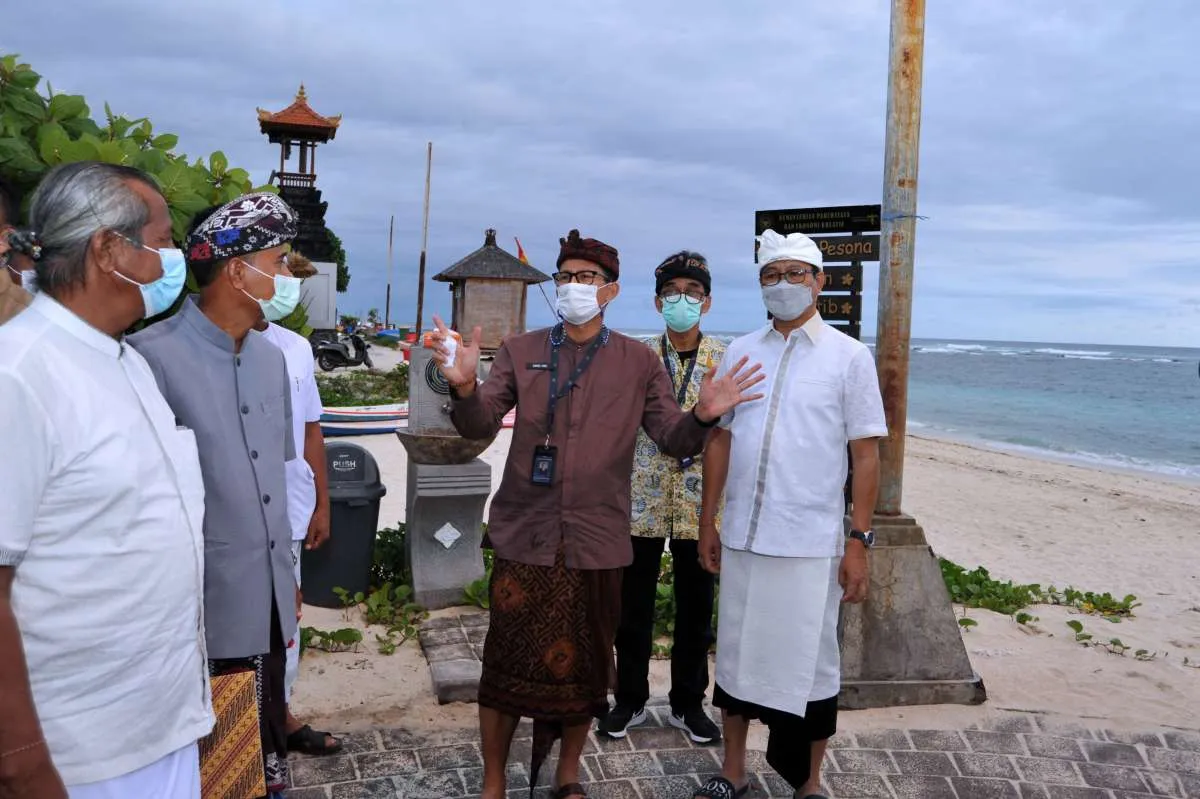 Sandiaga Uno pastikan tindak tegas turis asing yang langgar protokol kesehatan 