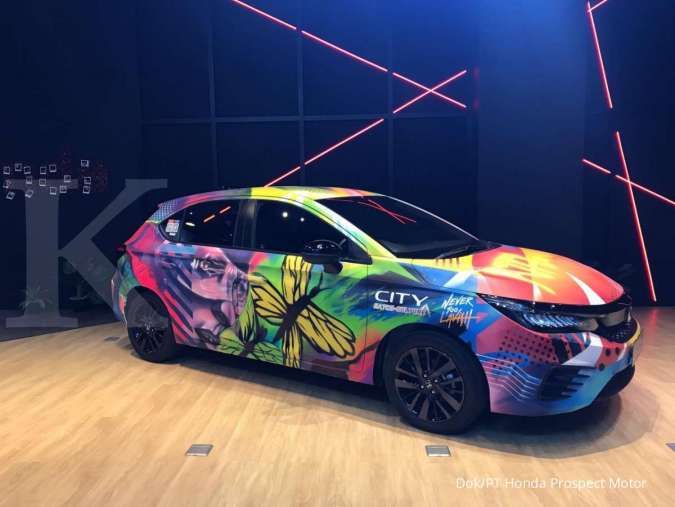 Honda City Hatchback RS Hasil Kolaborasi Nevertoolavish dan Pemenang City Hatch Art Dipajang di Dreams Cafe