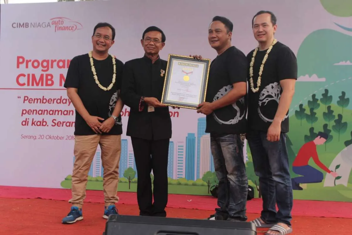 Rayakan ulang tahun ke-38 CNAF tebar puluhan ribu bibit pohon sengon ke petani