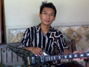 Guruh si raja gitar batik dari Solo