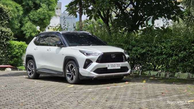 Toyota Yaris Cross HEV Meraih Penghargaan Most Worthy Car di Uzone Choice Award 2024