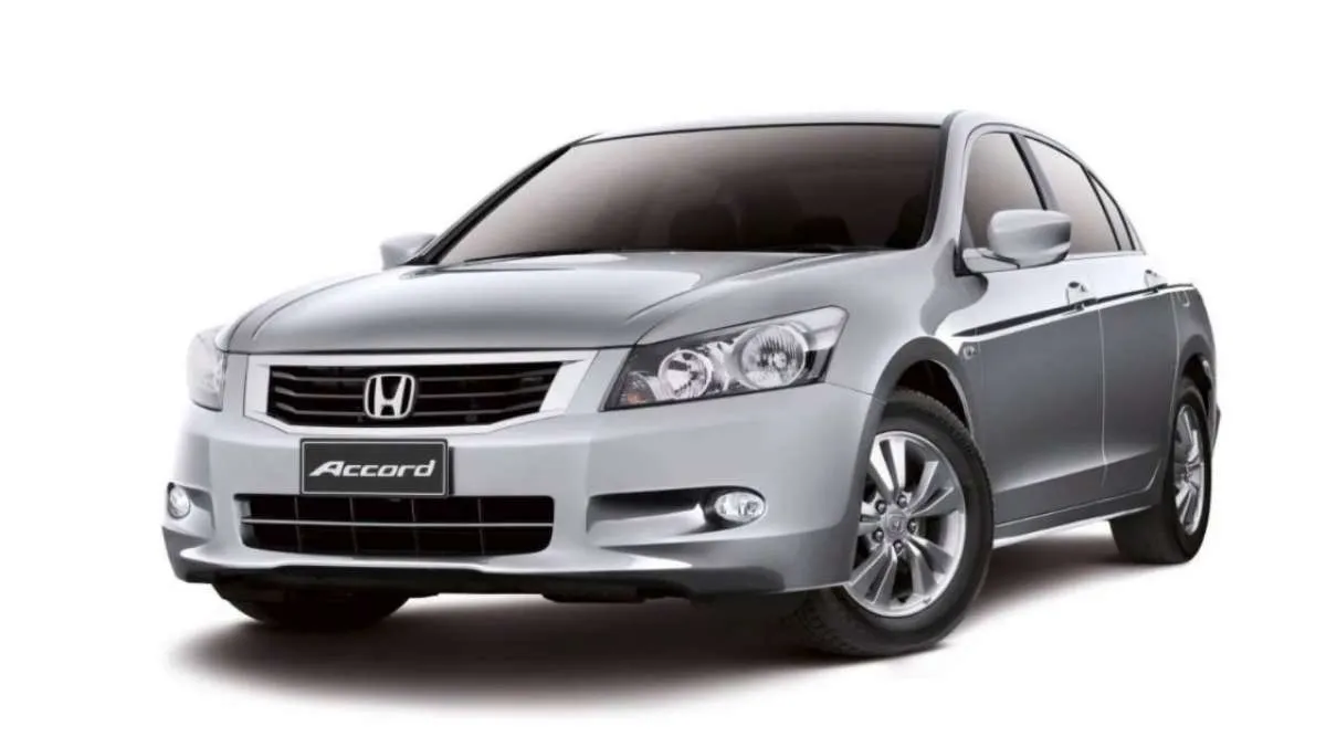 Harga mobil bekas Honda Accord generasi ini murah meriah, intip fitur lengkapnya