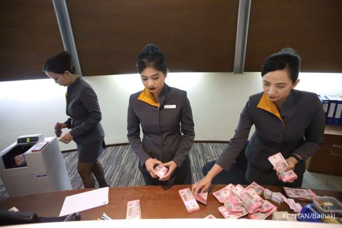 Simpanan Perorangan di Bank Masih Terkontraksi