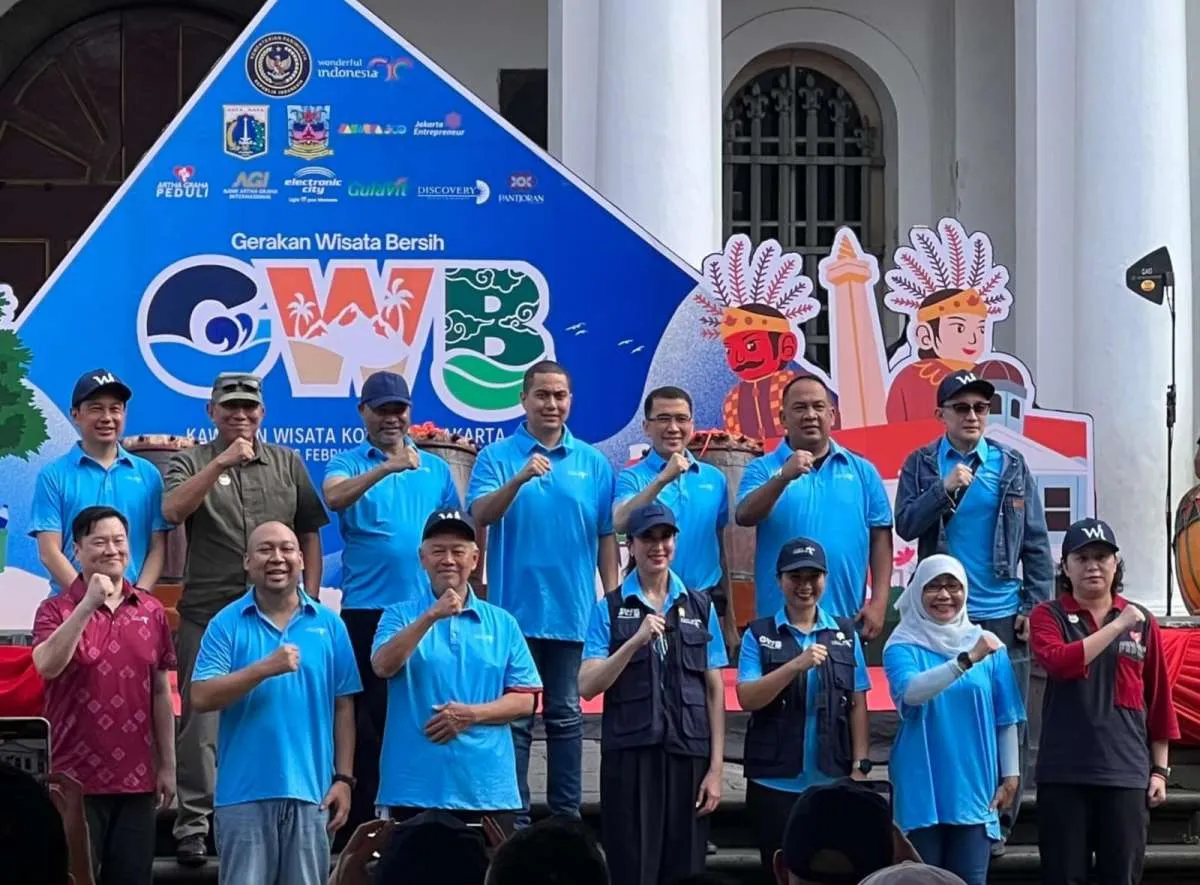 Bank Artha Graha Internasional Dukung Gerakan Wisata Bersih di Kota Tua