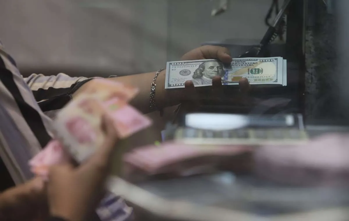 Rupiah Ditutup Menguat Tipis ke Rp 16.434 Per Dolar AS pada Hari Ini 19 Mei 2025