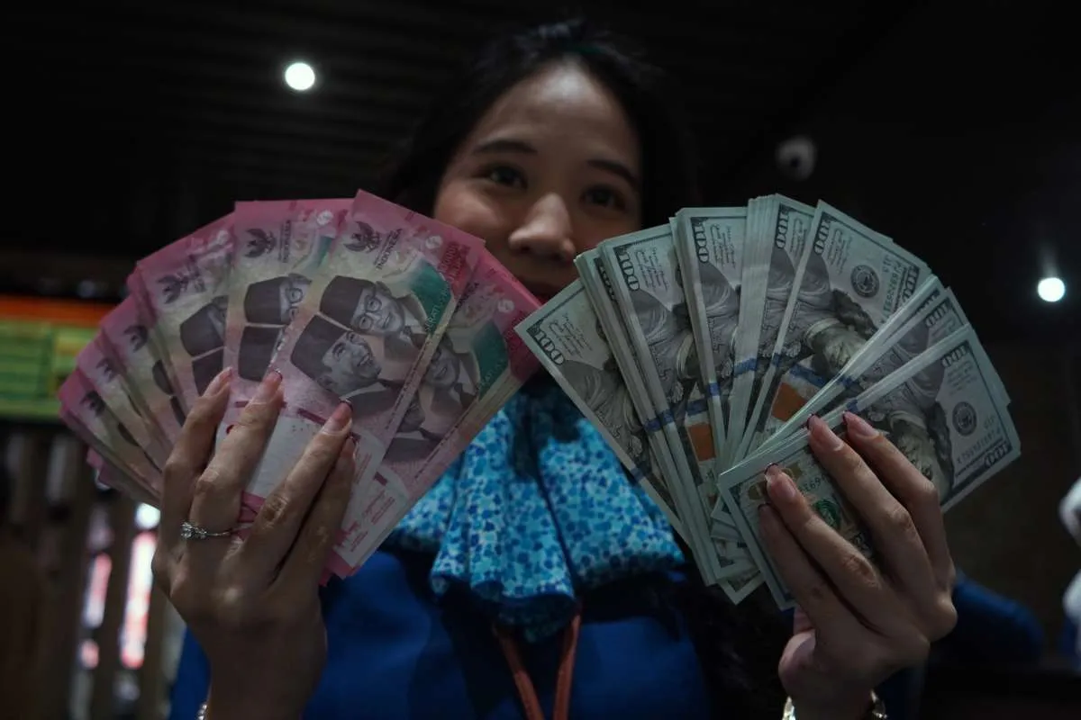 DXY Diproyeksi Tetap Perkasa pada Semester II-2026, Rupiah Berisiko ke Rp 18.300
